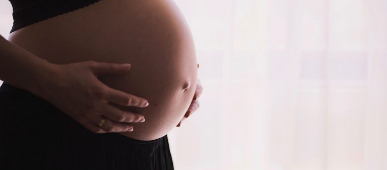 Ventre de femme enceinte