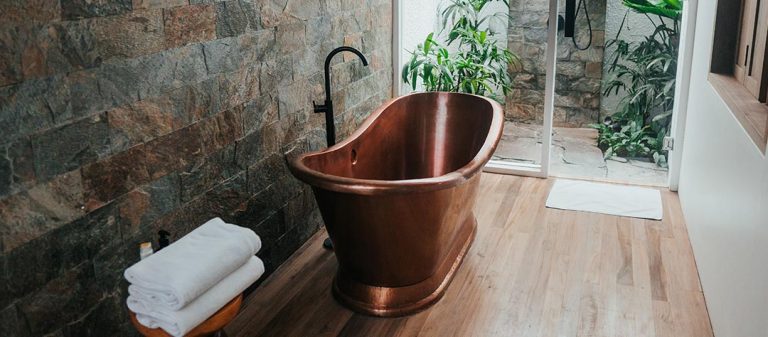 Carrelage salle de bain en pierre naturelle