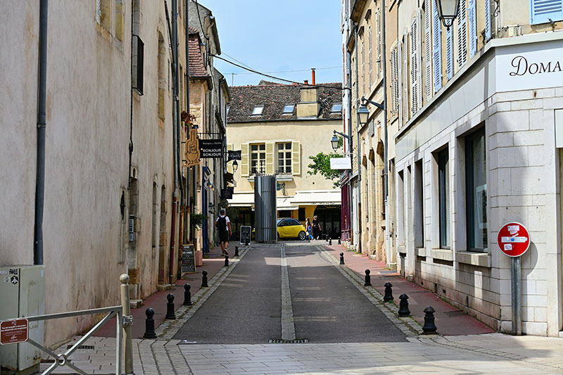 route avec panneau sens interdit